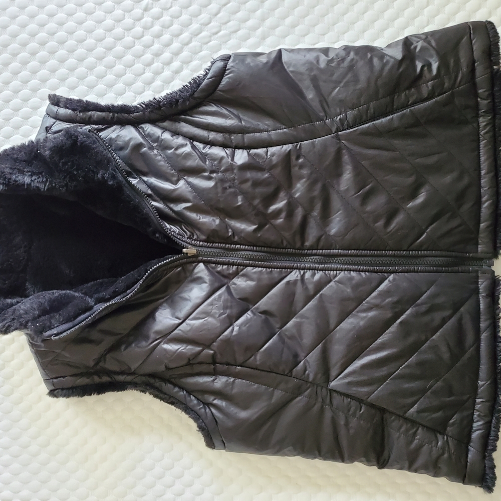 Women's Reversible Black Quilted Vest